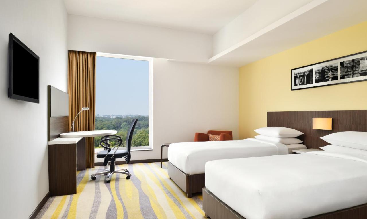 Fairfield By Marriott Ahmedabad Hotel Buitenkant foto